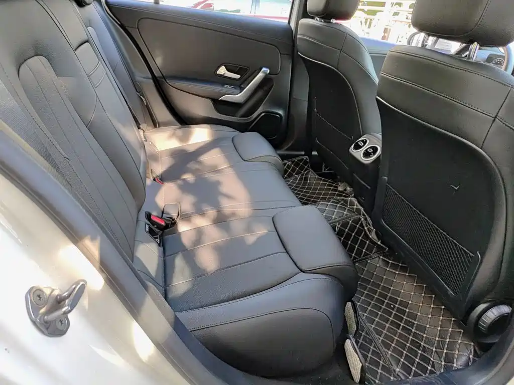 Mercedes-Benz A-Class 2021 — фото 11