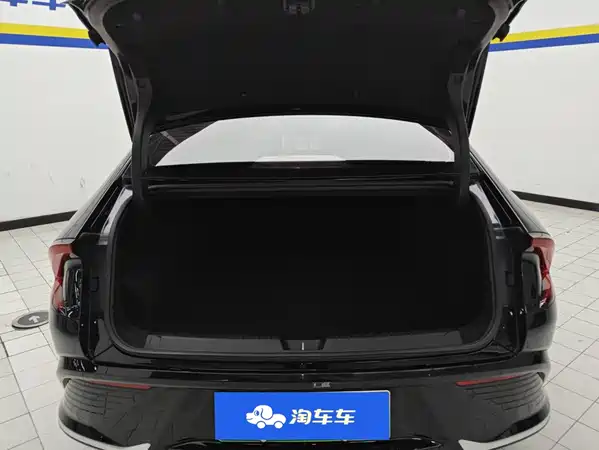 Wuling Starlight 2024