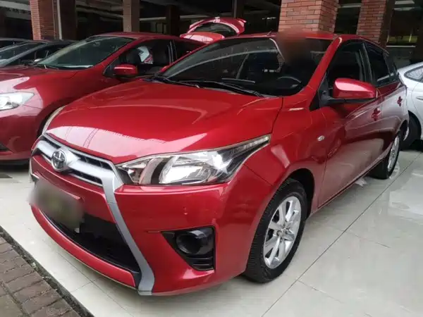 Toyota Yaris L 2015