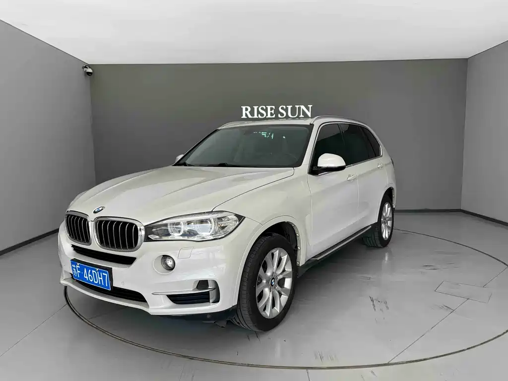 BMW X5 2018 — фото 1