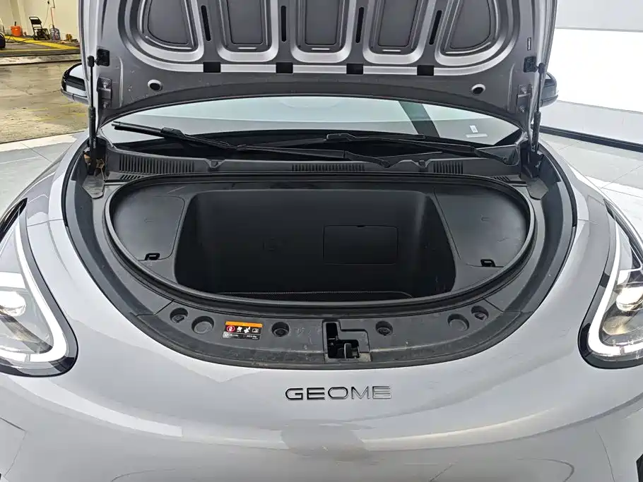 Geely Galaxy Starwish 2025 — фото 10