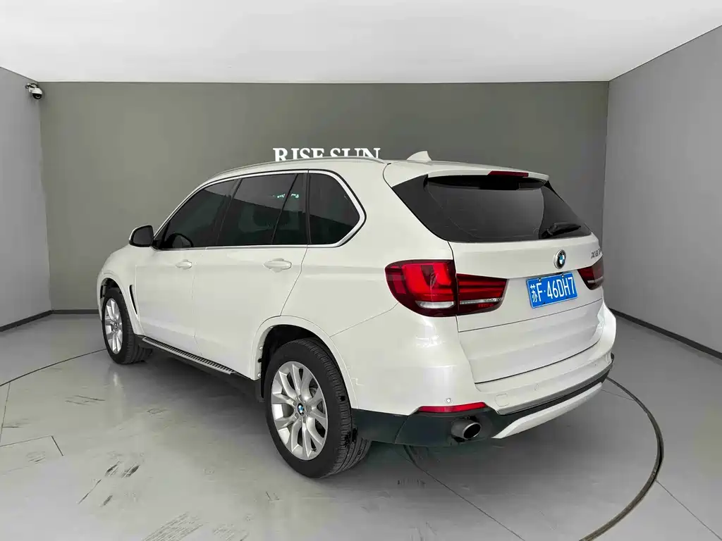 BMW X5 2018 — фото 8
