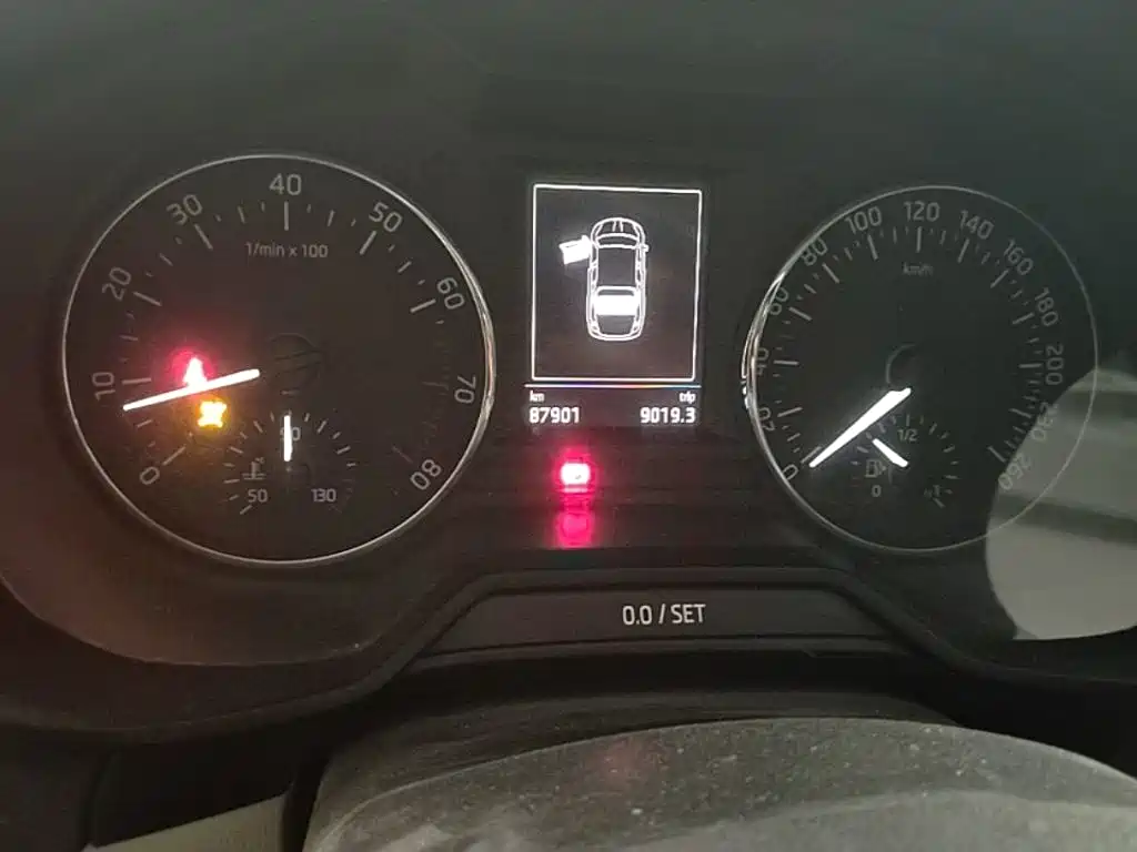 Skoda Octavia 2015 — фото 9