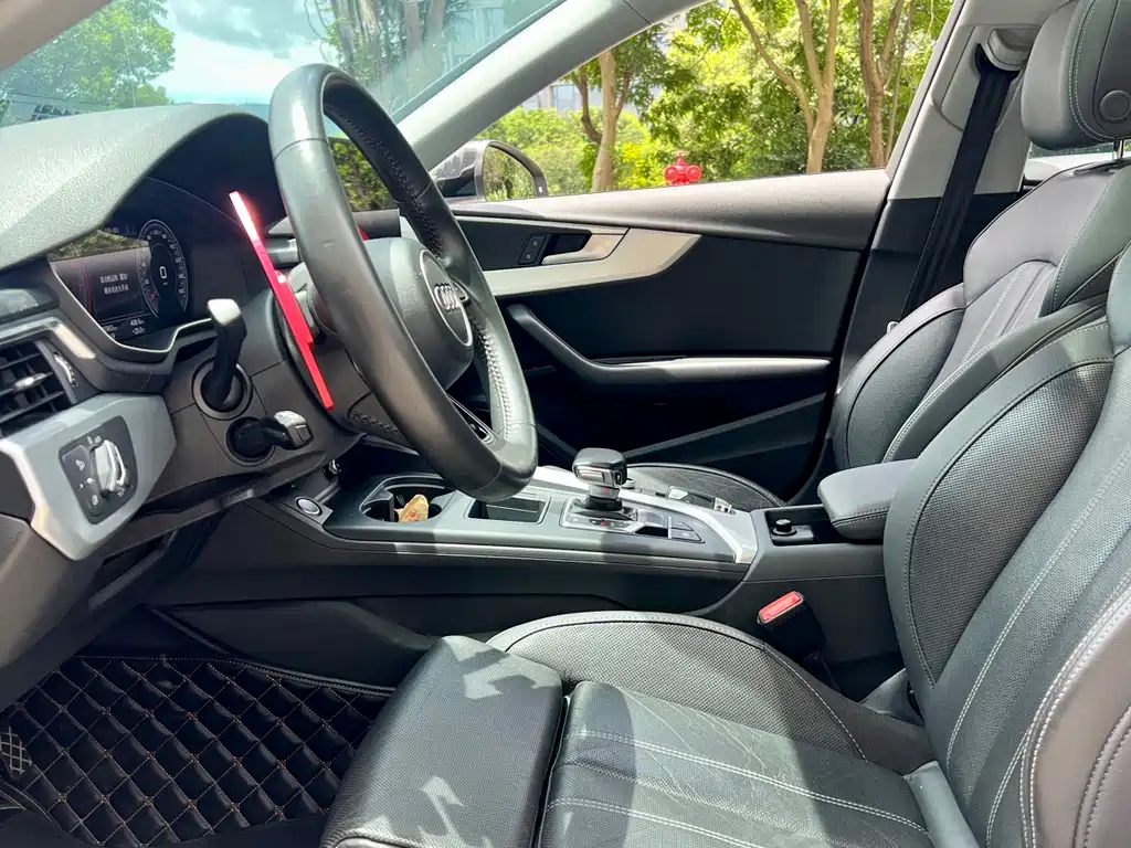 Audi A4L 2021