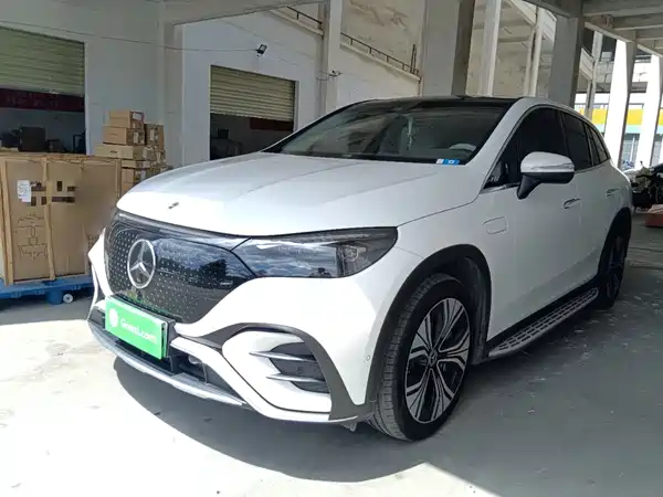 Mercedes-Benz EQE SUV 2025