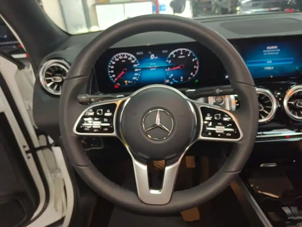 Mercedes-Benz GLB 2021 — фото 11