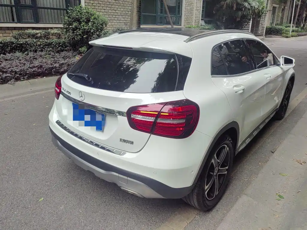 Mercedes-Benz GLA 2018 — фото 9