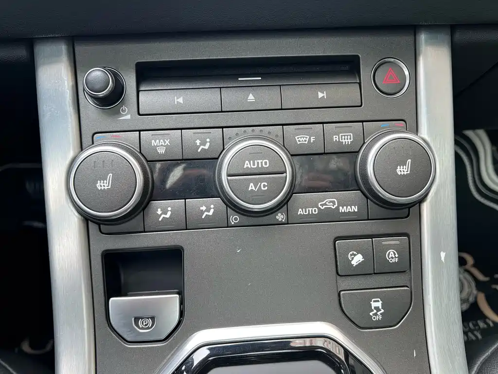 Land Rover Evoque 2019 — фото 15