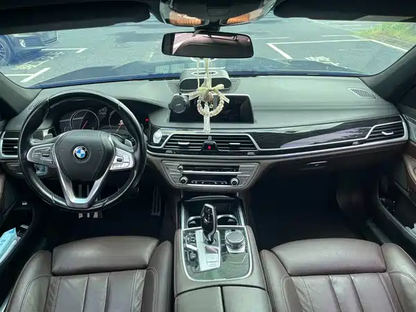 BMW 7 Series 2018