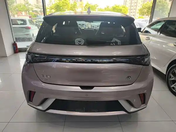 BYD Dolphin 2023