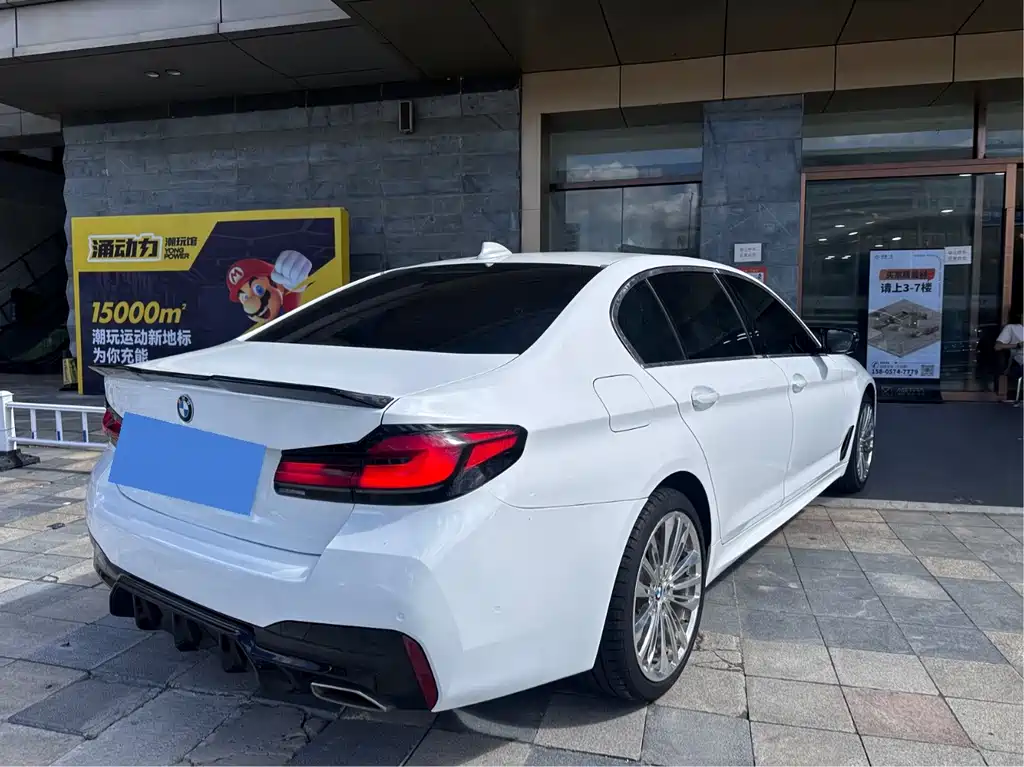 BMW 5 Series 2023 — фото 14