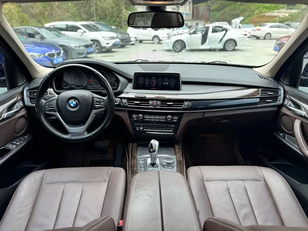 BMW X5 2017 — фото 11