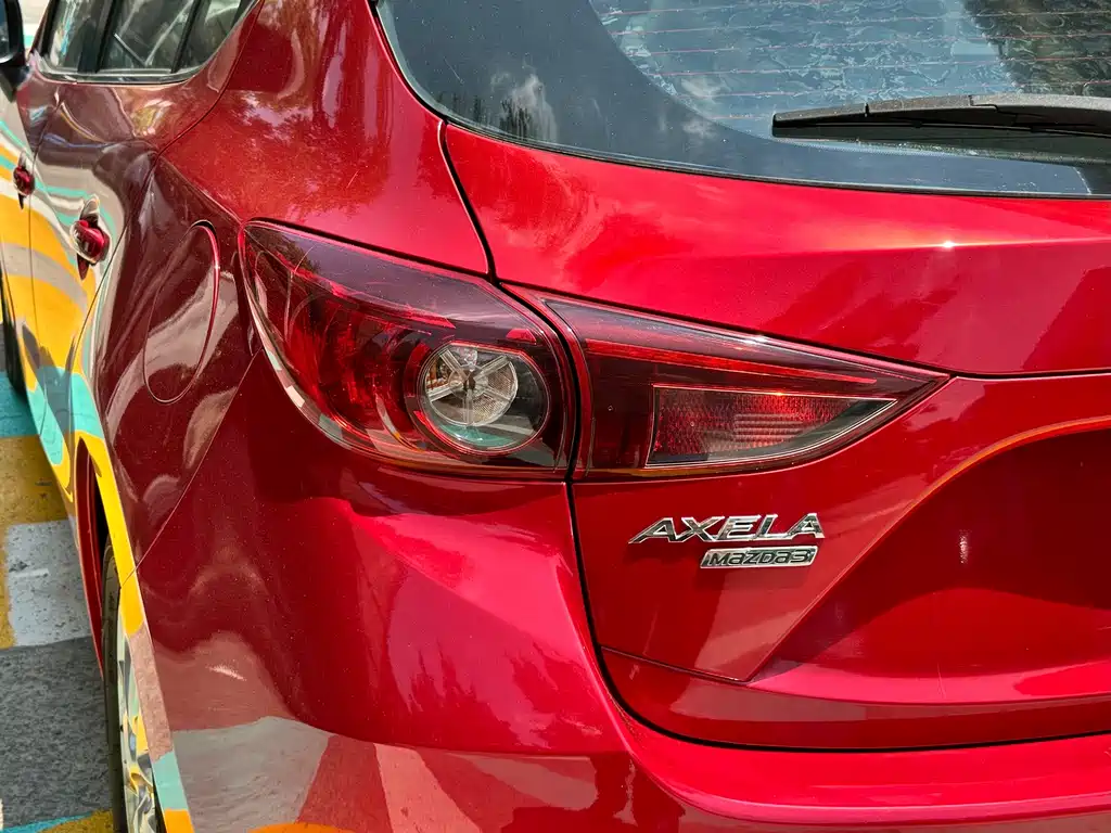 Mazda 3 Axela 2015 — фото 11