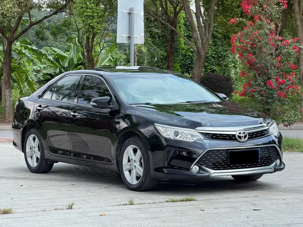 Toyota Camry 2015