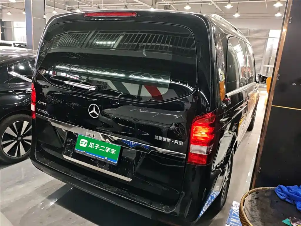 Mercedes-Benz Vito 2022 — фото 23