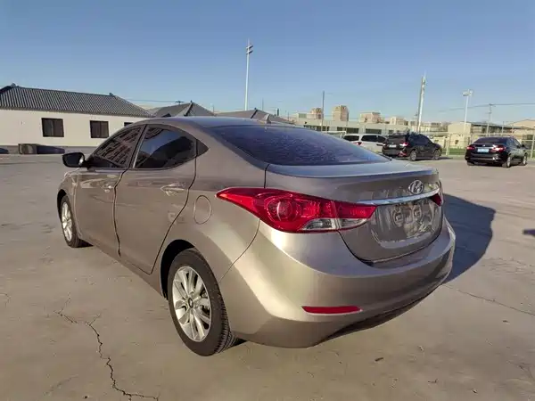 Hyundai Elantra Langdong 2015