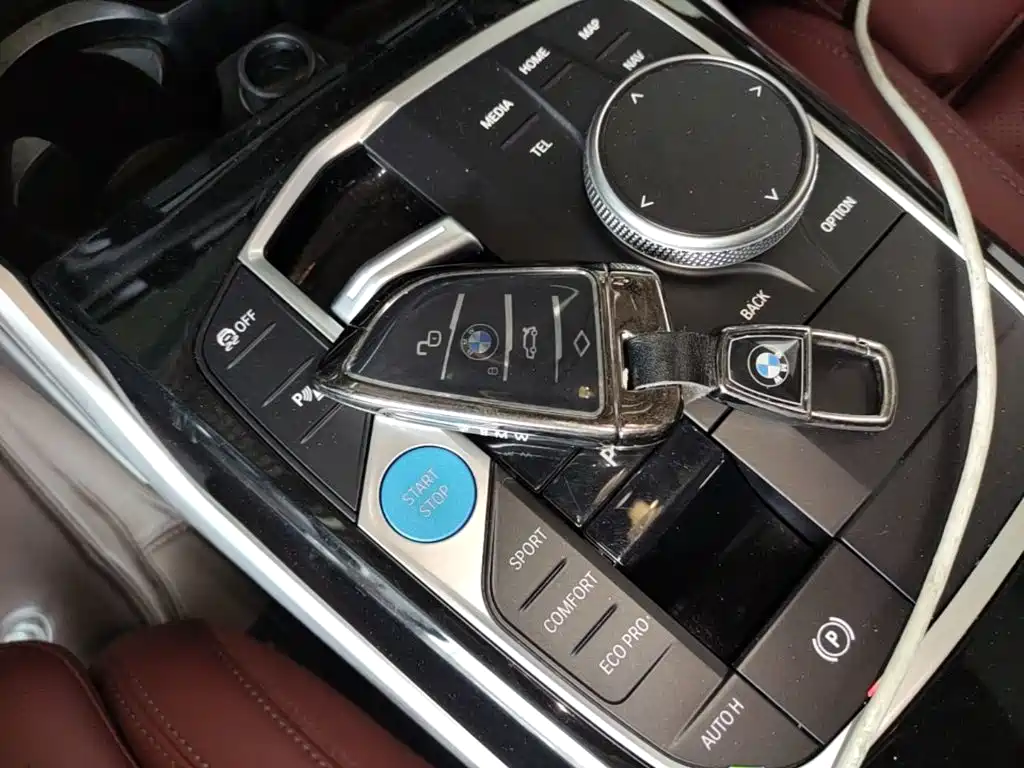 BMW i3 2024 — фото 9