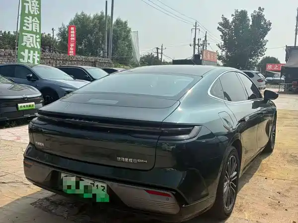 Geely Galaxy Starshine 8 2025