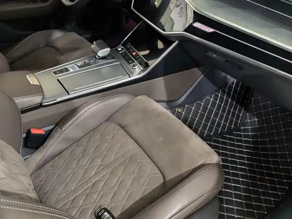 Audi A7L 2023
