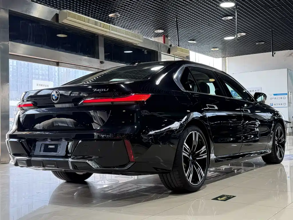 BMW 7 Series 2026 — фото 13