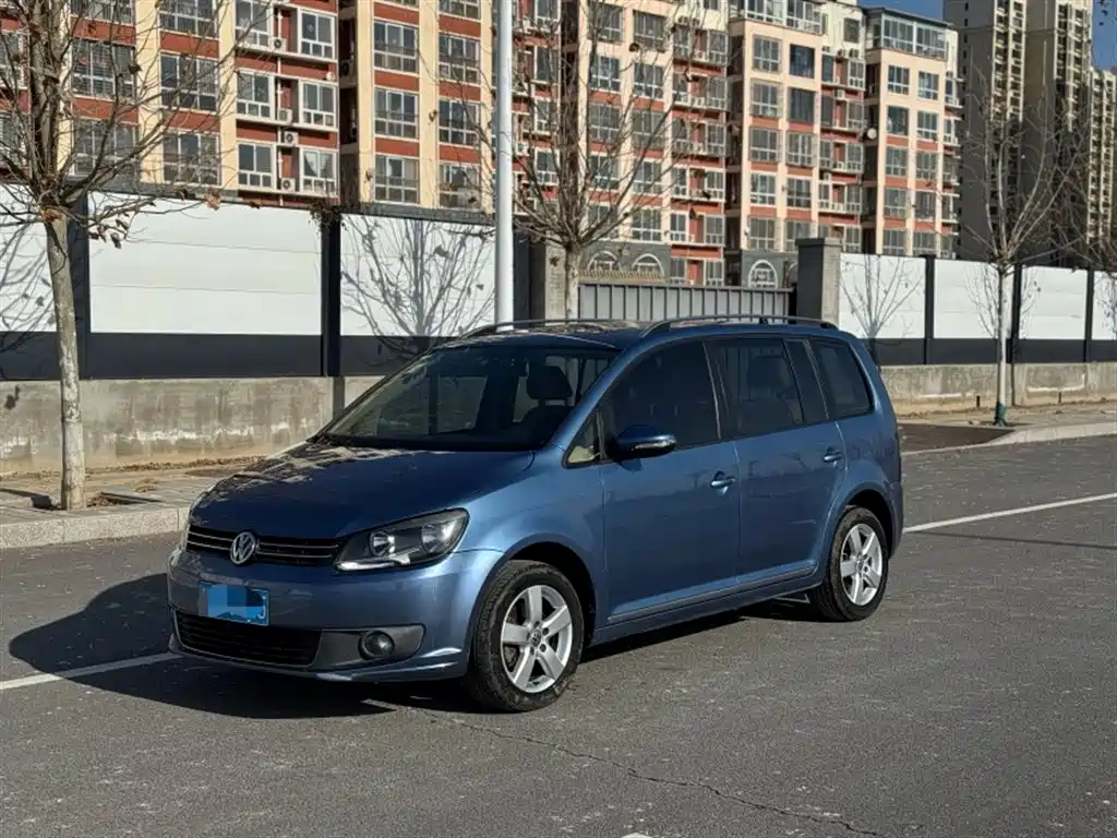 Volkswagen Touran 2015 — фото 2