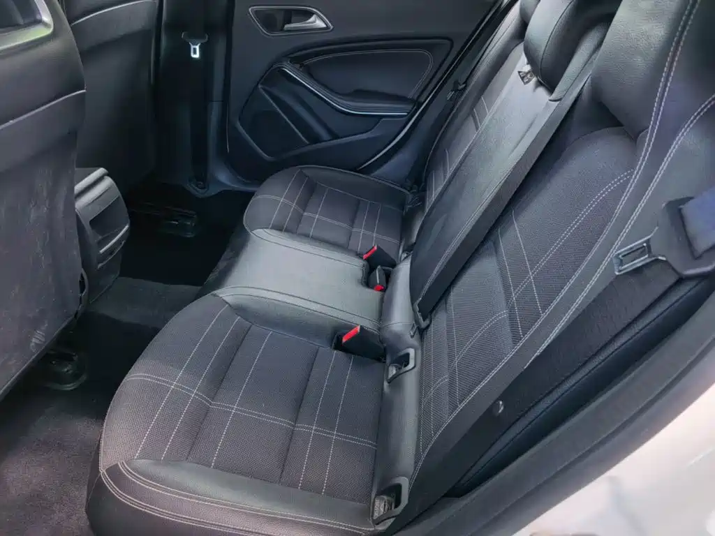 Mercedes-Benz A-Class 2015 — фото 17