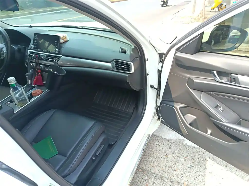 Honda Accord 2021 — фото 20