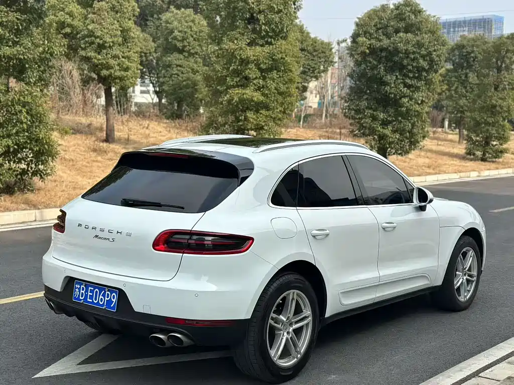 Porsche Macan 2016 — фото 9
