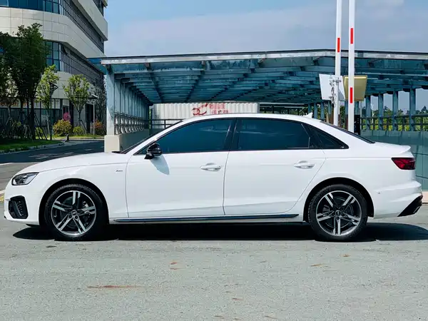 Audi A4L 2023