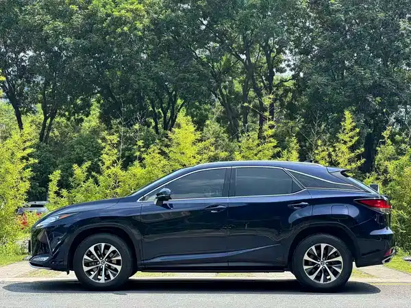 Lexus RX 2022