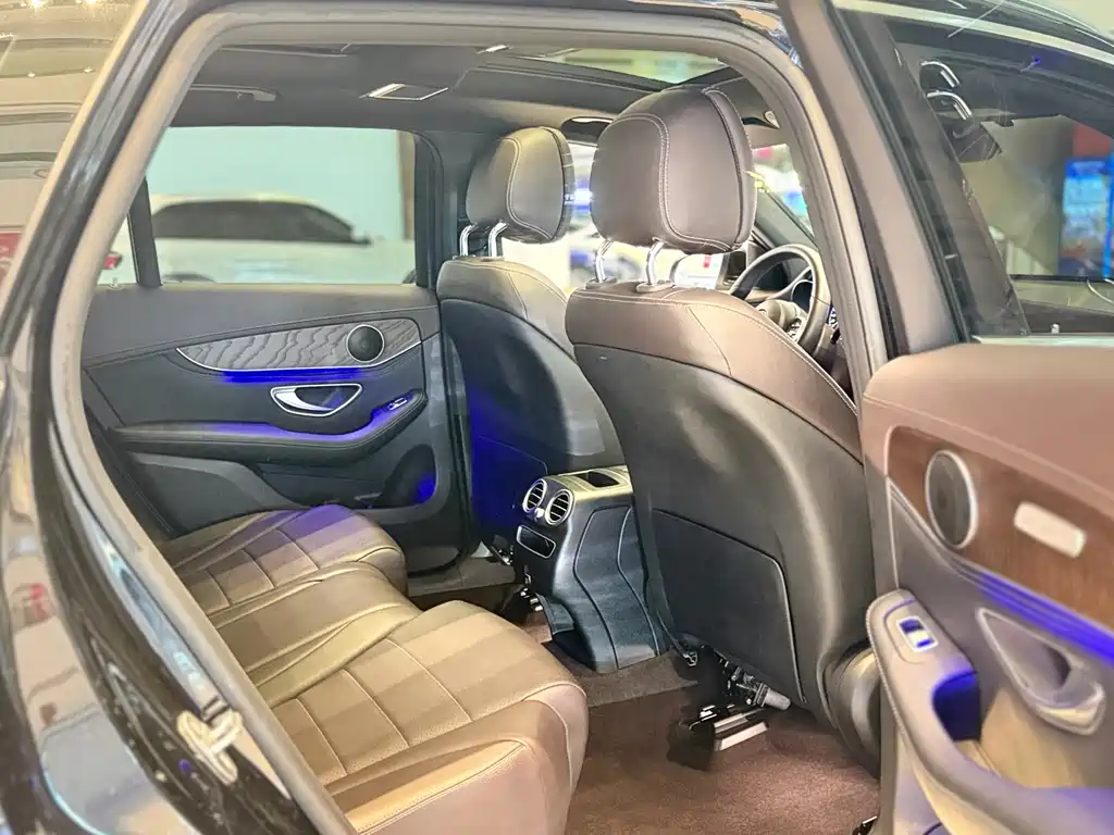 Mercedes-Benz GLC 2019 — фото 18