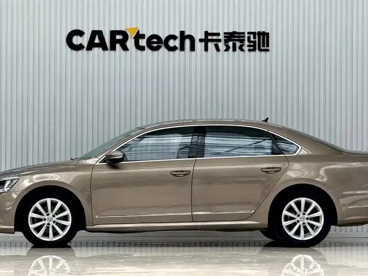 Volkswagen Passat 2017 — фото 8