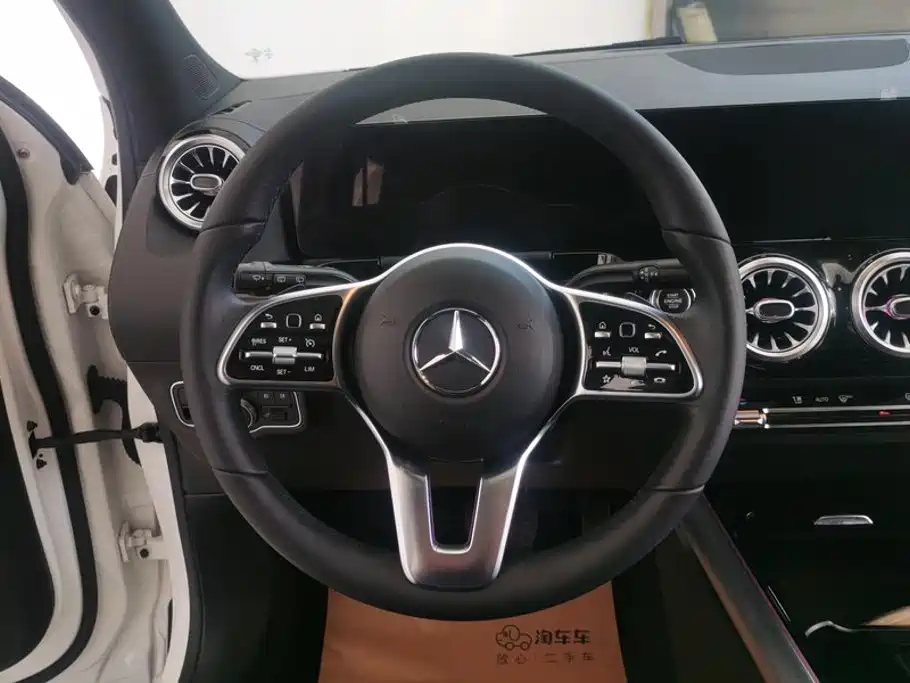 Mercedes-Benz GLA 2023 — фото 15