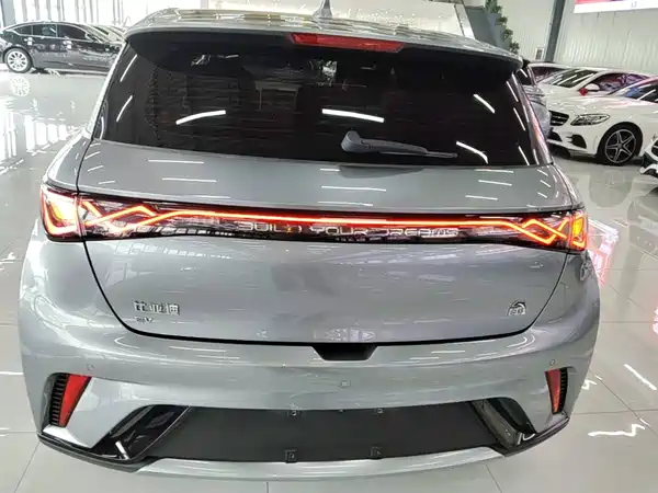 BYD Dolphin 2023