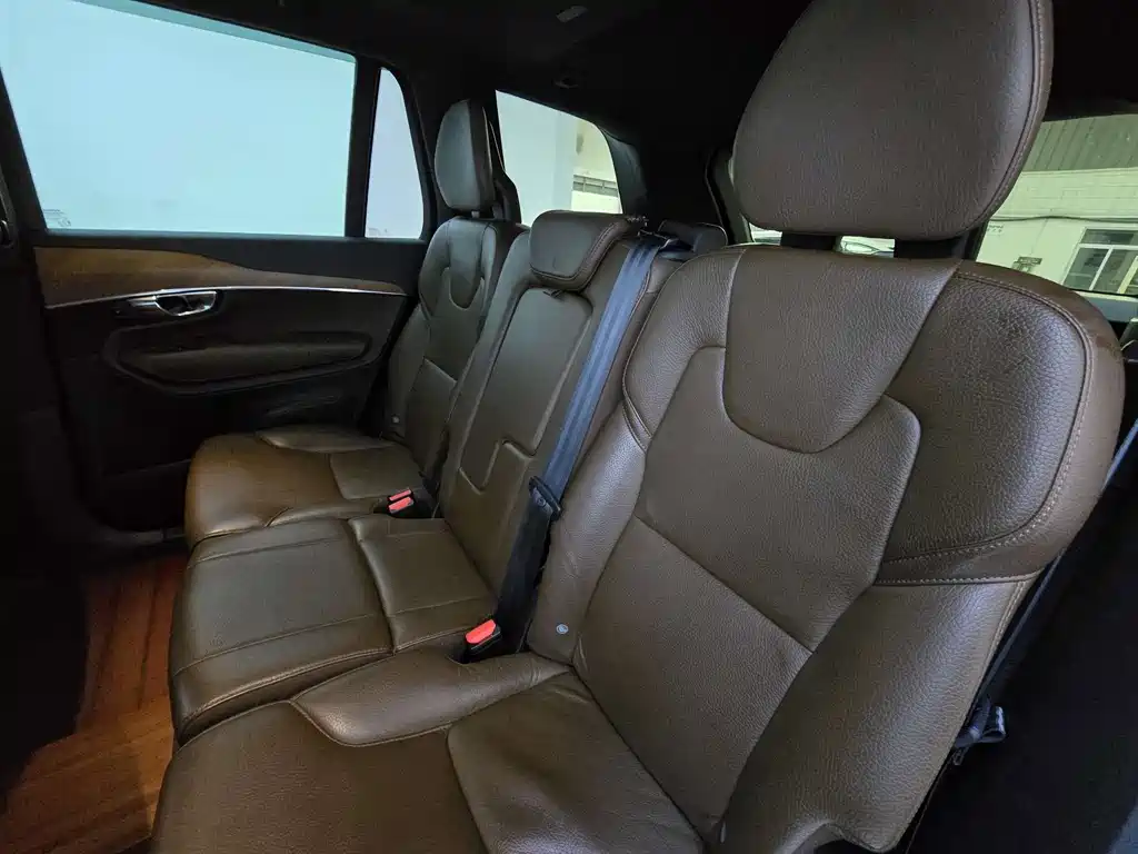 Volvo XC90 2020 — фото 14