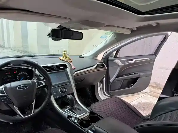 Ford Mondeo 2015