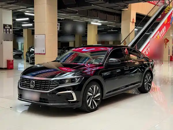Volkswagen Passat 2022