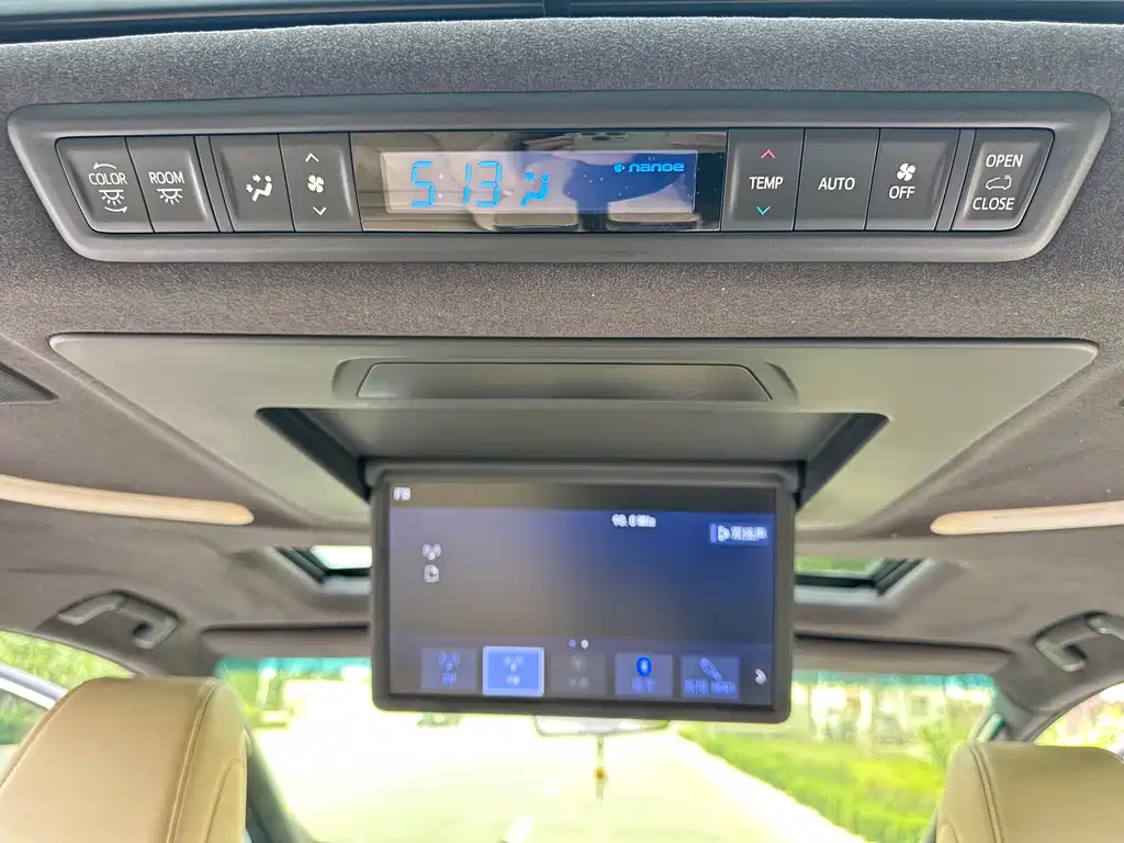 Toyota Alphard 2020 — фото 25