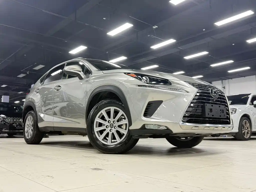 Lexus NX 2021