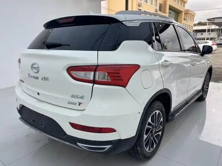 GAC Trumpchi GS4 2017 — фото 13