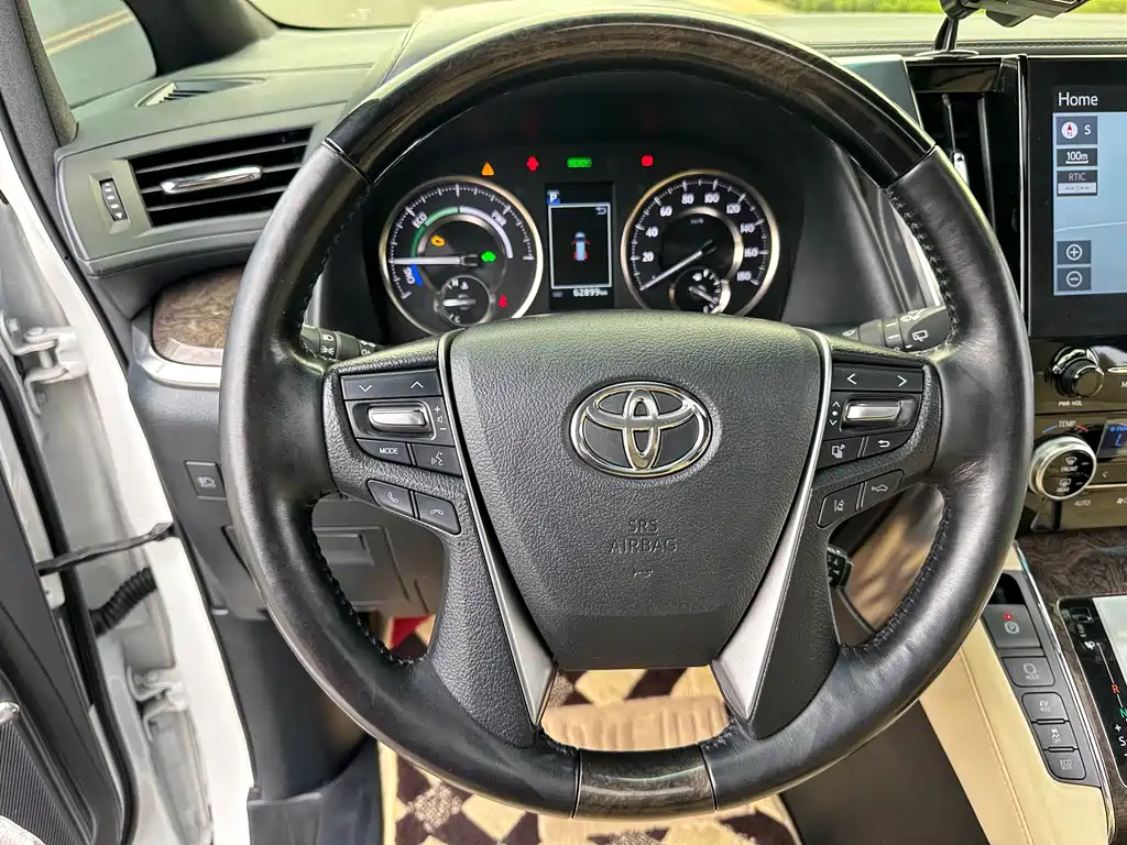 Toyota Alphard 2020 — фото 14