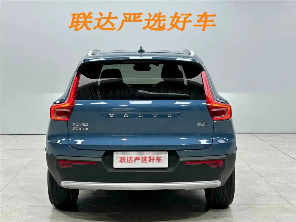 Volvo XC40 2023 — фото 25