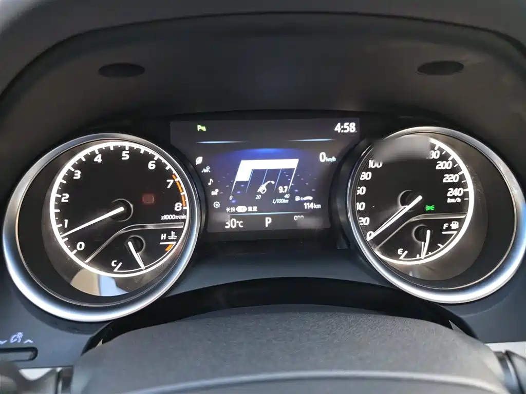 Toyota Camry 2020 — фото 16
