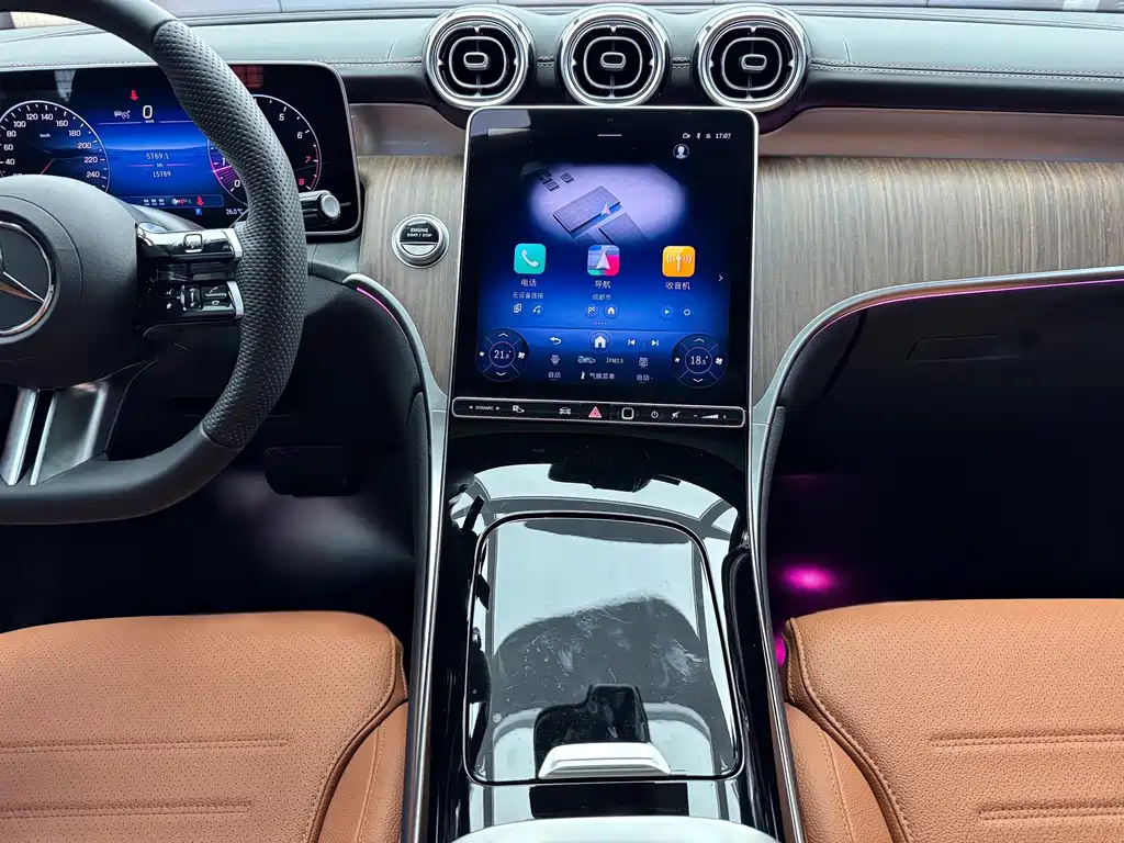 Mercedes-Benz GLC 2025
