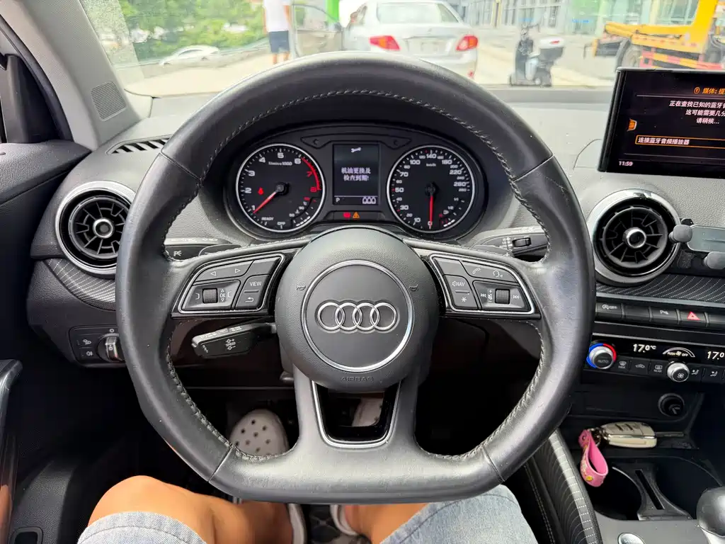 Audi Q2L 2022 — фото 17