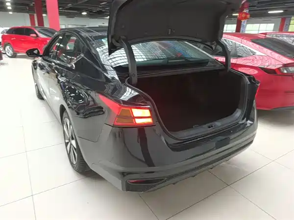 Nissan Teana 2021