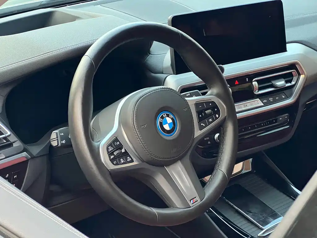 BMW iX3 2022 — фото 11