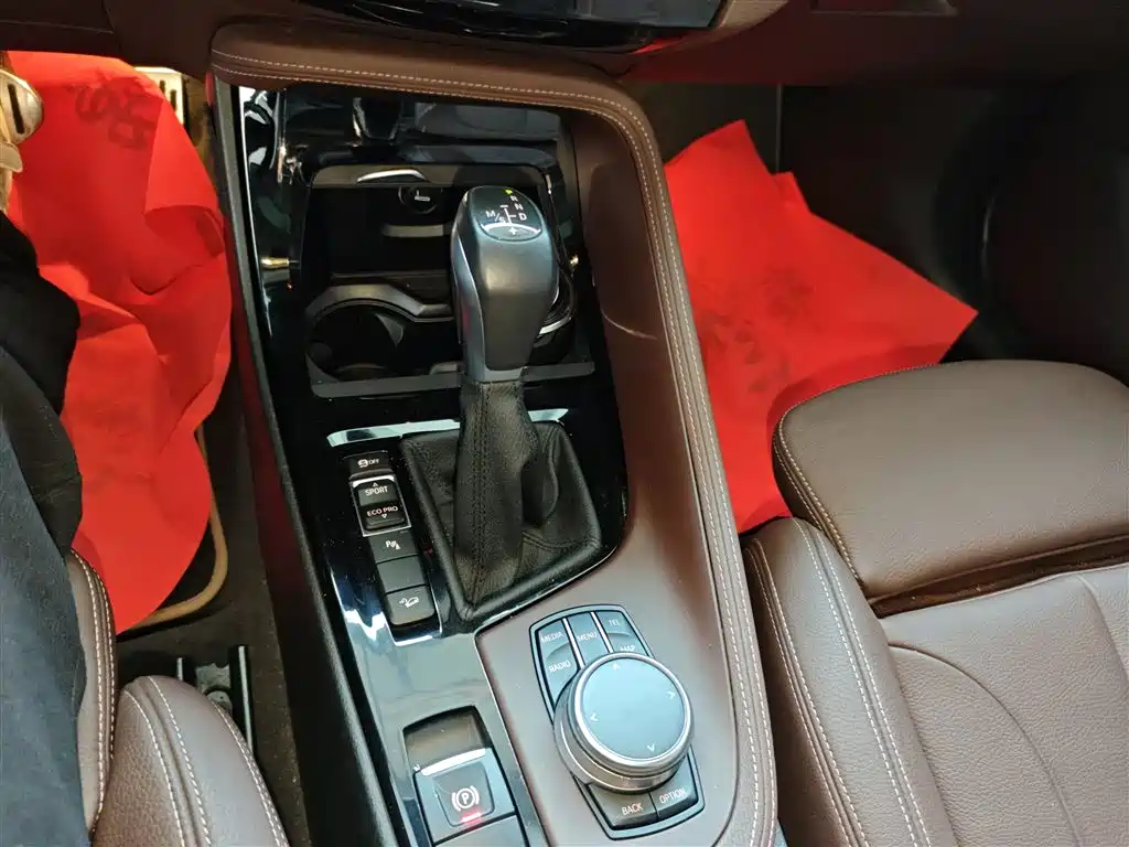 BMW X1 2017 — фото 14