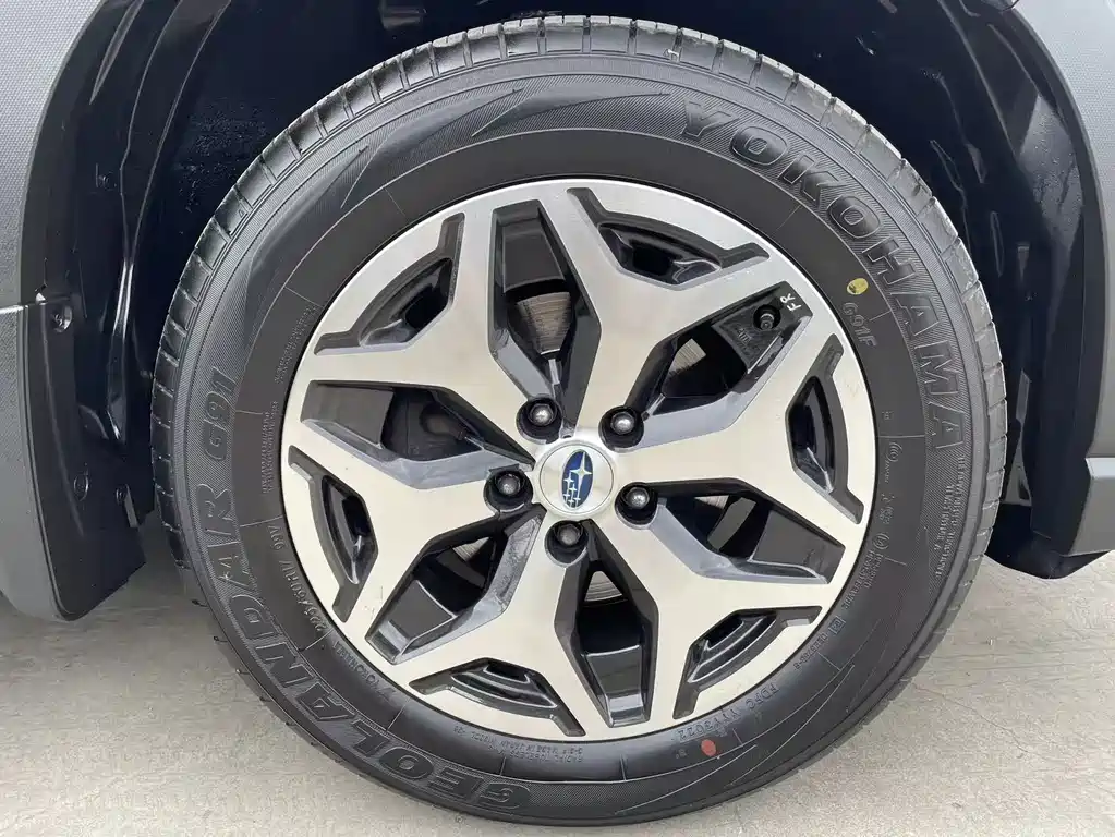 Subaru Forester 2022 — фото 20