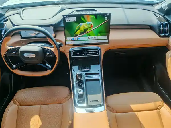 Geely Boyue L 2025